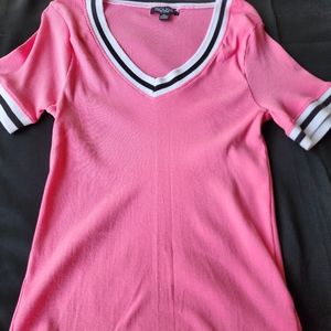 Ladies pink vneck shirt